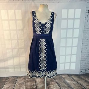 Edme & esyllte navy white embroidered sleeveless v neck dress with pockets size
